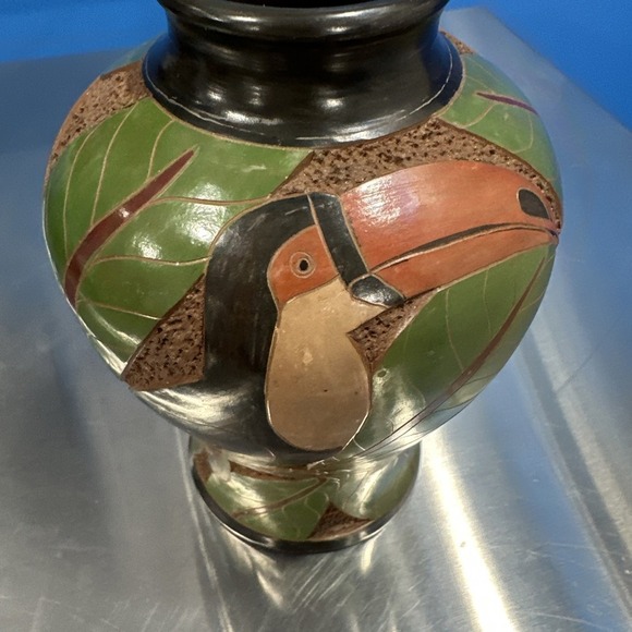VINTAGE FOLK ART ANIMAL THEMED POTTERY VASE 6.5 Green - Picture 4 of 6